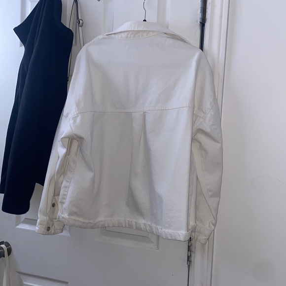 ZARA jean jacket in white - Picture 2 of 3